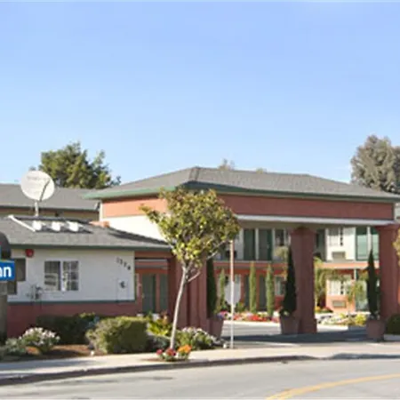 Days Inn Salinas Airport